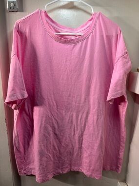 SO Women's Pink Short Sleeve Crewneck Tee